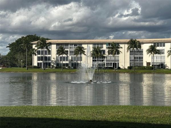 Bermuda Village, 1903 Bermuda Cir #E1, Coconut Creek, Florida 33066, image 1