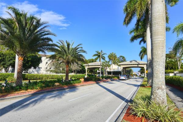 Bermuda Village, 1903 Bermuda Cir #F2, Coconut Creek, Florida 33066, image 1