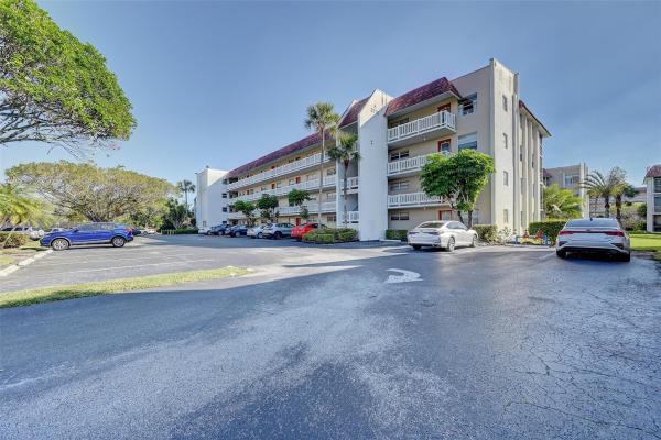 Las Vistas In Inverrary, 3776 Inverrary Blvd #410R, Lauderhill, Florida 33319, image 1