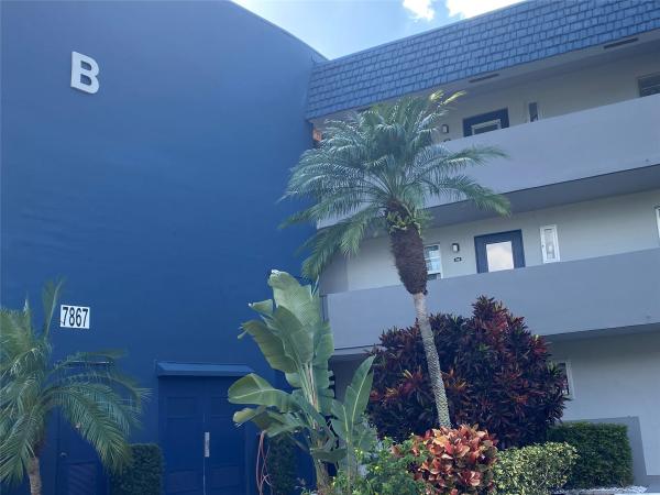 Oriole Golf & Tennis Club 1, 7867 Golf Circle Dr #208, Margate, Florida 33063, image 1