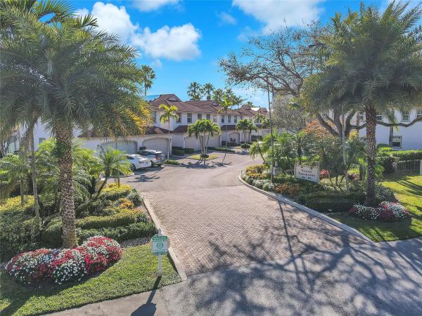 Vizcaya Townhomes At Palm-Aire, 4088 W Palm Aire Dr #26, Pompano Beach, Florida 33069, image 1