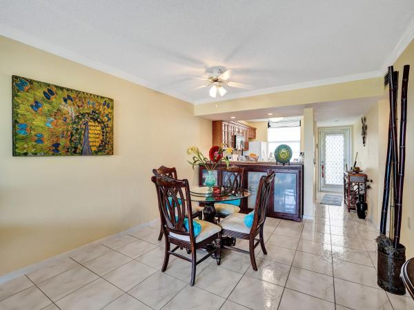 Whitehall 2 Of Pine Island Ridge, 1703 Whitehall Dr #305, Davie, Florida 33324, image 1