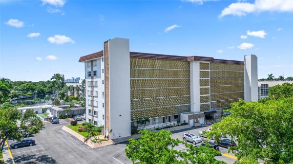 River Terrace At River Shores, 3050 NE 16th Ave #204, Oakland Park, Florida 33334, image 1