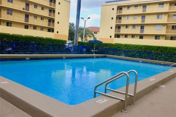 Waterview, 14900 SW 82nd Ter #14-202, Kendall West, Florida 33193, image 1