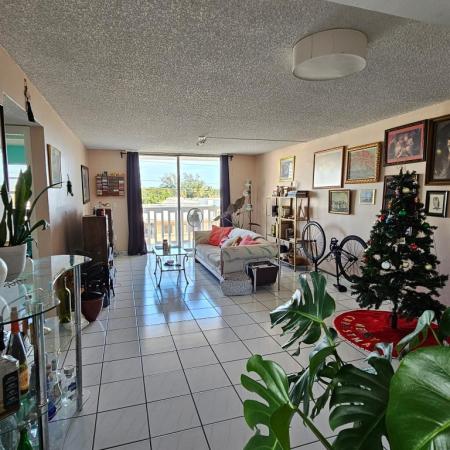 Colonnade Bay, 8530 Byron Ave #406, Miami Beach, Florida 33141, image 2