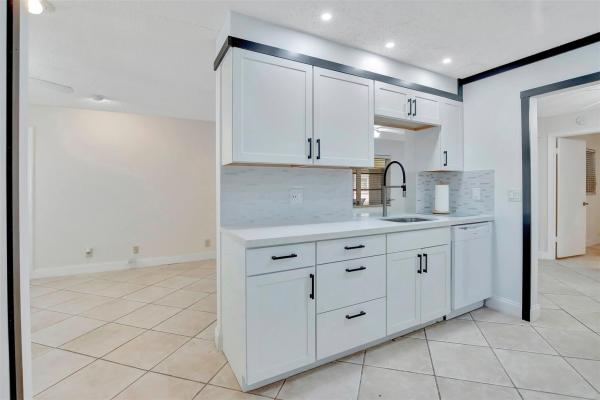 Lauderdale West, 8921 NW 10th St, Plantation, Florida 33322, image 1