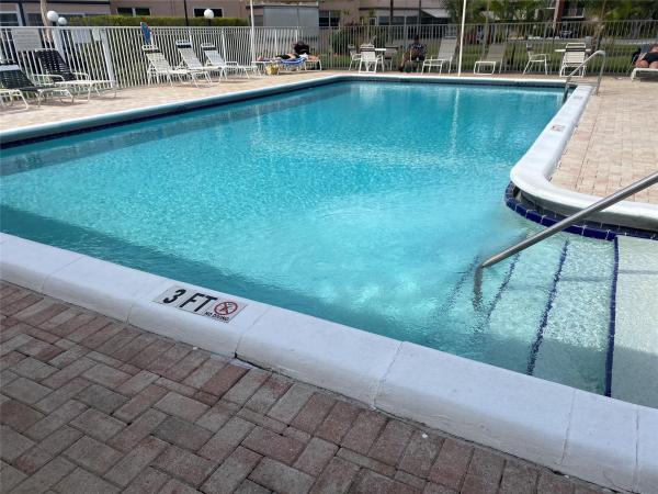 Lauderdale Oaks, 2951 NW 46th Ave #306, Lauderdale Lakes, Florida 33313, image 3
