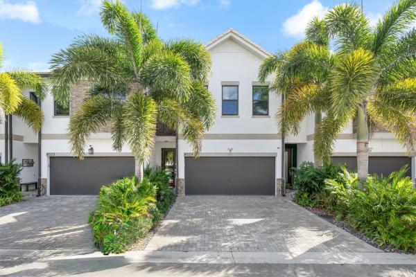 Aqua Bella, 4524 E Aqua Bella Ln, Fort Lauderdale, Florida 33312, image 1
