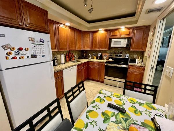 Oaks Lane At Palm-Aire, 545 Oaks Ln #103, Pompano Beach, Florida 33069, image 1