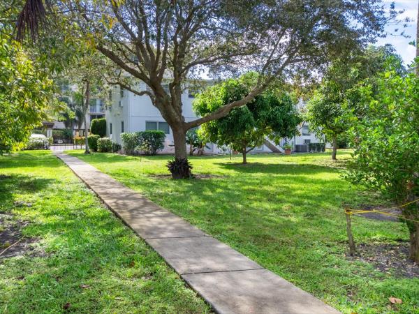 Cliff Lake Villas, 1055 SE 15th St #14C, Fort Lauderdale, Florida 33316, image 2