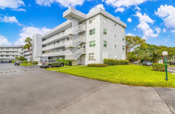 Royal Park, 121 Royal Park Dr #3H, Oakland Park, Florida 33309, image 1