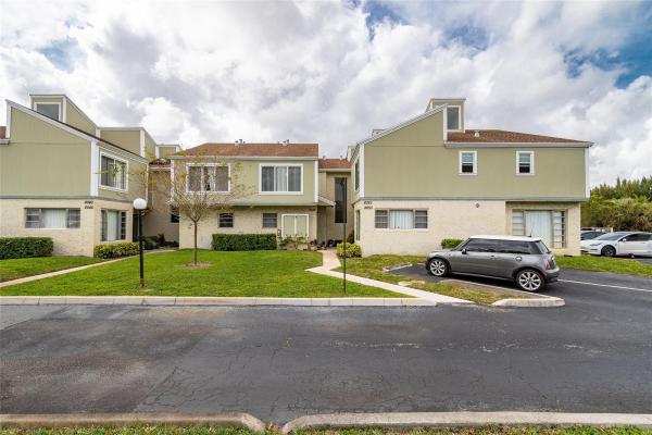 Sandpebbles Townhouse, 8051 Lagos De Campo Blvd #B-3, Tamarac, Florida 33321, image 1