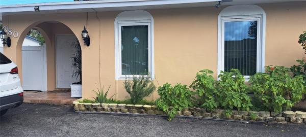 Applegreen, 380 SW 61st Ave, Margate, Florida 33068, image 1