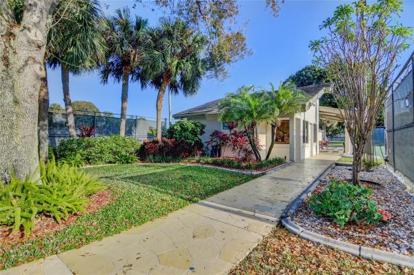 Nassau Village, 2707 Nassau Bnd #D2, Coconut Creek, Florida 33066, image 1