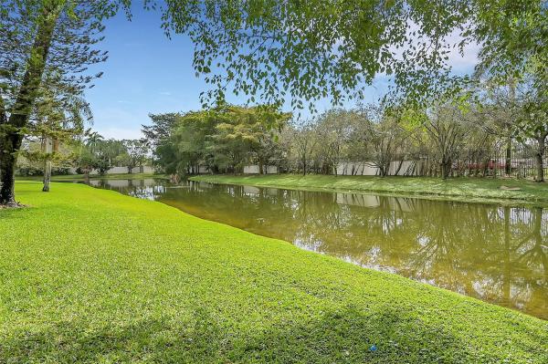 Nassau Village, 2707 Nassau Bnd #D2, Coconut Creek, Florida 33066, image 1