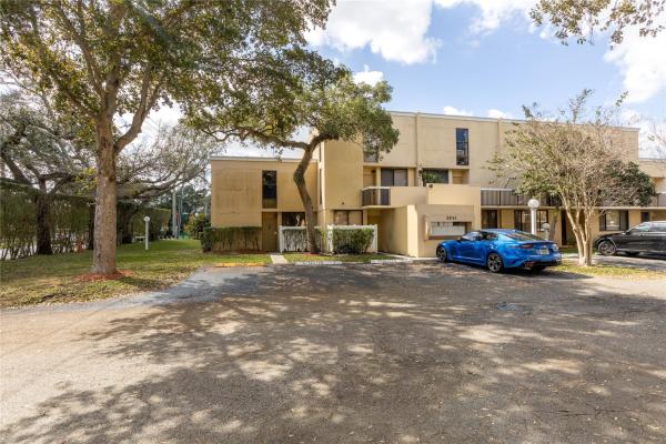 Park City, 1900 SW 87th Ter #1901, Davie, Florida 33328, image 1