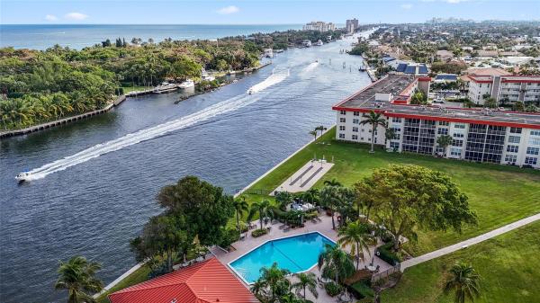 Palm Aire At Coral Key, 3100 NE 48th Ct #302, Lighthouse Point, Florida 33064, image 1