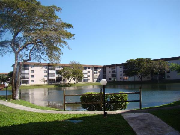 Lakes Of Carriage Hills, 4970 E Sabal Palm Blvd #209, Tamarac, Florida 33319, image 1