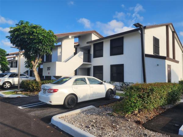 Lake Pointe, 217 Lake Pointe Dr #107, Oakland Park, Florida 33309, image 1