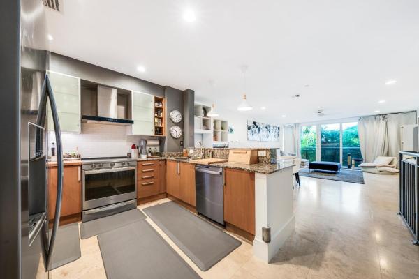 Gateway Park, 818 NE 19th Ave, Fort Lauderdale, Florida 33304, image 3