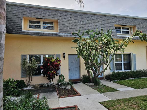 Versailles Villas, 1745 NW 4th Ave #5, Boca Raton, Florida 33432, image 1