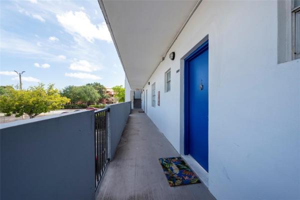 Village Square, 7501 NW 16th St #3210, Plantation, Florida 33313, image 1