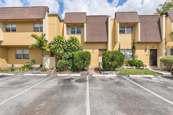 Blueberry Hill, 5617 Blueberry Ct #149, Lauderhill, Florida 33313, image 1
