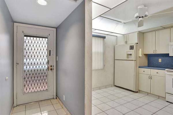 Aruba Village, 3301 Aruba Way #B1, Coconut Creek, Florida 33066, image 1