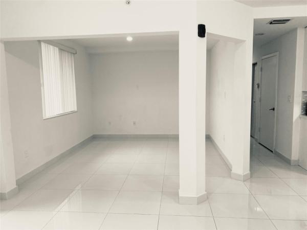 Weitzer Aventura Place, 2651 NE 212th Ter #306, Ojus, Florida 33180, image 2