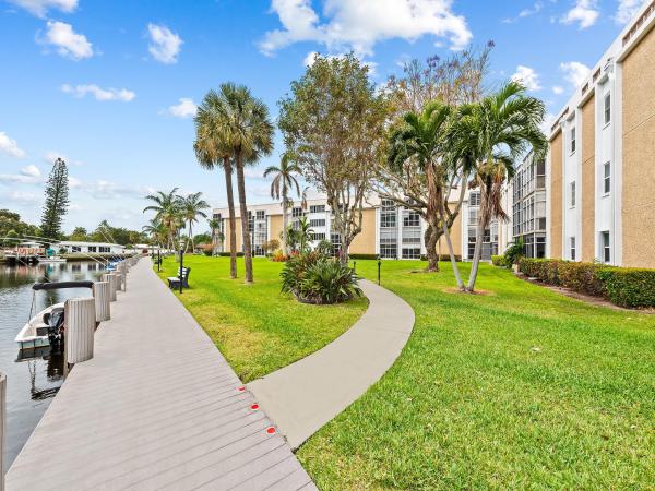 Chase At River Shores, 2990 NE 16th Ave, Oakland Park, Florida 33334, image 1