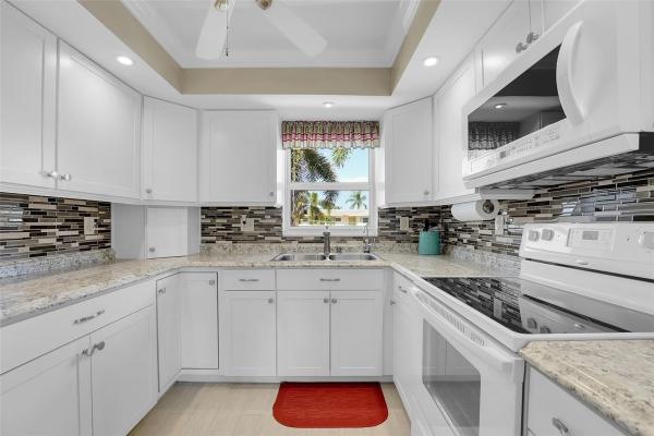 Crosley At Cresthaven Villas, 2894 E Crosley Dr #H, West Palm Beach, Florida 33415, image 1