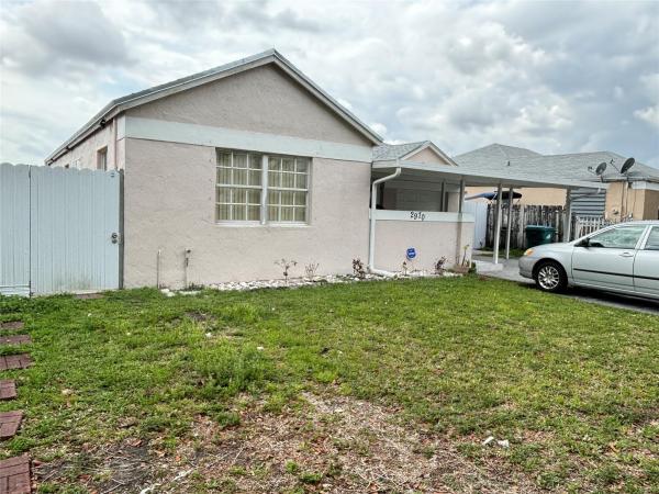 Leslie Lake North, 2970 NW 203rd Ter, Miami Gardens, Florida 33056, image 1