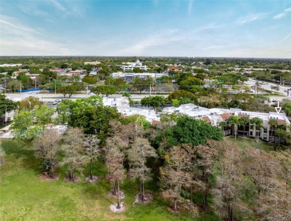 Concord Village, 7650 W Mcnab Rd #122, Tamarac, Florida 33321, image 2