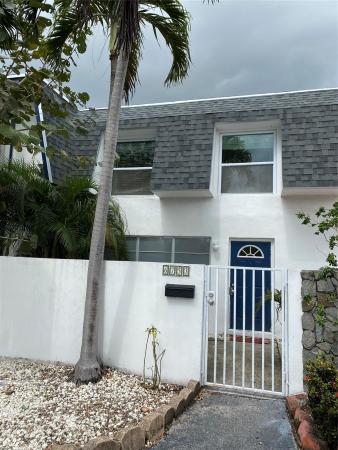 Nova Townhouses, 6753 SW 41st Dr, Davie, Florida 33314, image 1