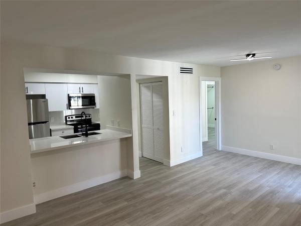 Hollywood Parc, 550 S Park #22-8, Hollywood, Florida 33021, image 1
