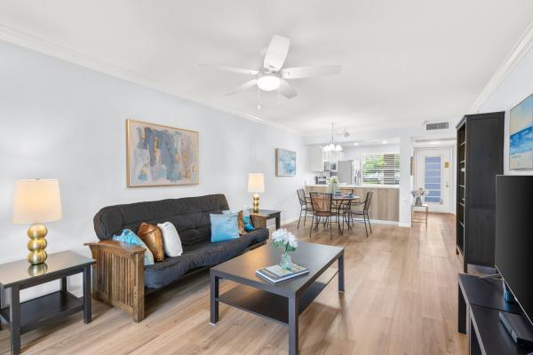 Nassau Village, 2601 Nassau Bnd ##C1, Coconut Creek, Florida 33066, image 1