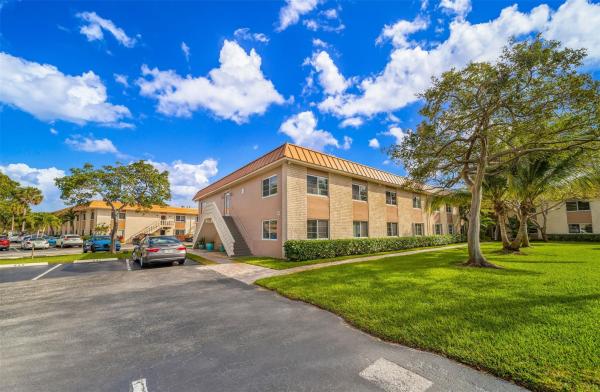 Manor Grove Village, 124 NE 19th Ct #205B, Wilton Manors, Florida 33305, image 1