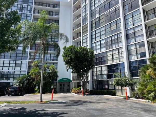 Oceanview Park, 1000 Parkview Dr #406, Hallandale Beach, Florida 33009, image 1