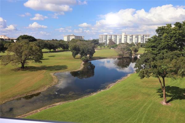 Oaks Lane At Palm-Aire, 565 Oaks Ln #406, Pompano Beach, Florida 33069, image 1