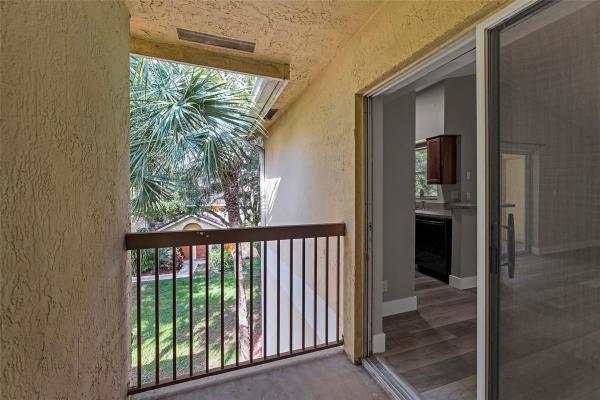 South Palm Place, 7680 Westwood Dr #825, Tamarac, Florida 33321, image 1