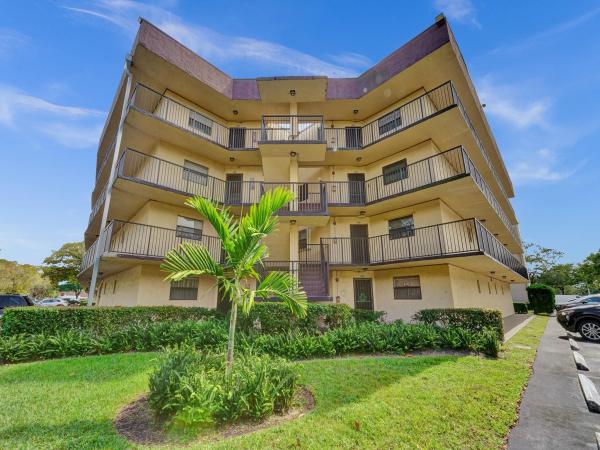 Plantation Club, 6855 W Broward Blvd #205, Plantation, Florida 33317, image 1