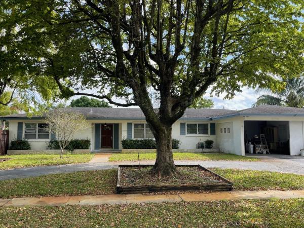 Plantation Gardens, 6940 NW 6th St, Plantation, Florida 33317, image 1