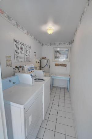 Regis House, 899 SE 2nd Ave #215, Deerfield Beach, Florida 33441, image 2