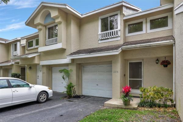 Discovery Pointe, 2274 Discovery Cir W, Deerfield Beach, Florida 33442, image 3