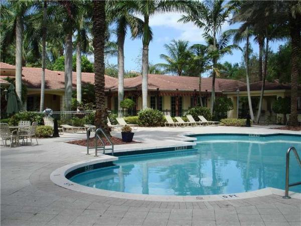 Cypress Pointe At Turtle Run, 6844 W Sample Rd, Coral Springs, Florida 33067, image 2