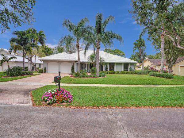Boca Bath & Tennis Club, 2837 Banyan Boulevard Cir, Boca Raton, Florida 33431, image 1
