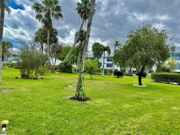 Lighthouse Point Gardens South, 2050 NE 39th St #105E, Lighthouse Point, Florida 33064, image 1