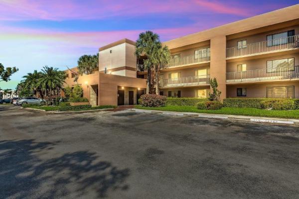 Ashmont At Kings Point, 7428 Ashmont Cir #210, Fort Lauderdale, Florida 33321, image 1