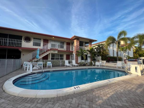 Heritage House, 3215 NE 15th St #205, Pompano Beach, Florida 33062, image 1