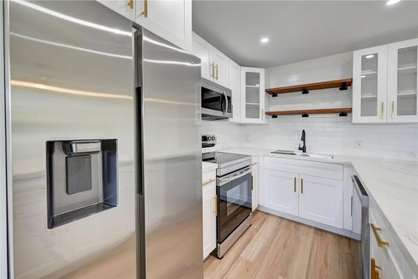 Markham, 303 Markham N, Deerfield Beach, Florida 33442, image 2